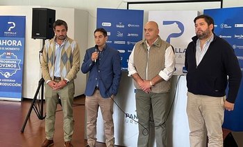 Santiago Ache, Rodrigo Santos, Otto Fernández y Alejandro Dutra, durante la presentación del convenio.