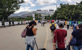 Venezolanos en la frontera con Colombia 