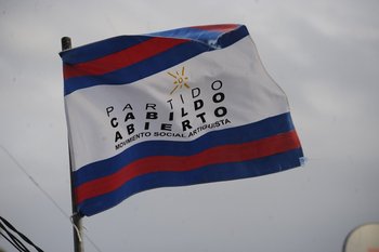 Bandera de Cabildo Abierto