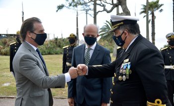 El presidente Luis Lacalle Pou y el ministro de Defensa, Javier García, definirán la compra de los OPV