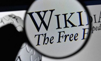 Wikipedia prohibió a siete editores activos a favor de Pekín y eliminó los poderes administrativos de otros 12.