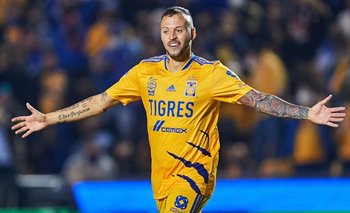 Nicolás "Diente" López celebra su notable golazo para Tigres ante Juárez; luego convertiría otro