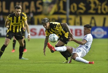 Fabricio Díaz va abajo contra Facundo Torres