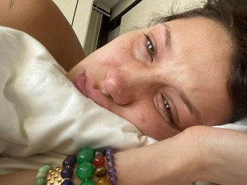 Bella Hadid compartió fotos de su lucha contra la ansiedad y depresión en las redes sociales