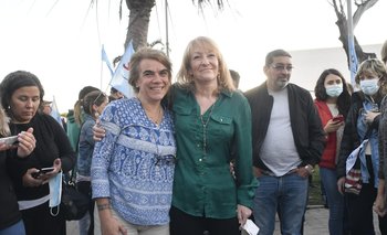 Senadora Silvia Nane junto a la intendenta Carolina Cosse