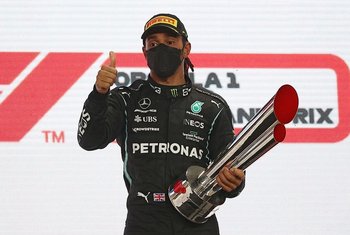 Lewis Hamilton sigue descontando en el Mundial de pilotos y ya está a ocho puntos de Verstappen