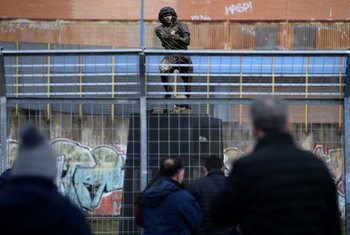 La nueva estatua de Maradona en Nápoles