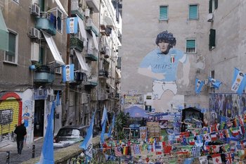 Maradona siempre presente en Nápoles