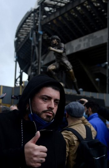 Diego Maradona Jr. en la inauguración de la estatua