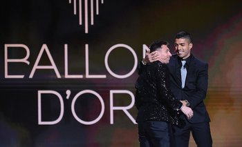 Luis Suárez y Lio Messi en la entrega del Balón de Oro