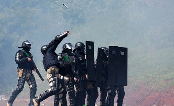 Policía disuelve manifestaciones de bolsonaristas bloqueando accesos y calles