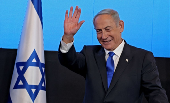 Netanyahu da un discurso para sus seguidores tras el cierre de las elecciones nacionales en Israel