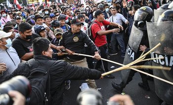 Movilización en las calles de Lima contra los intentos golpistas contra el presidente Pedro Castillo