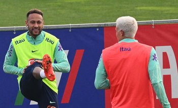 Neymar entrena con la selección brasilera a días de debutar en la Copa del Mundo de Qatar 2022