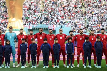 Jugadores de Irán en la previa del partido contra Inglaterra