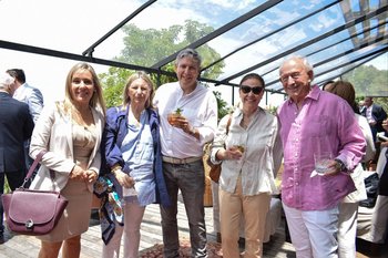 Bárbara Vera, Angie Fernández, Martín Mocorreo, Marga Clavell y Jorge Antúnez Vega.
