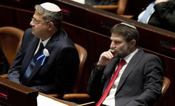 Archivo. Los integrantes del Parlamento israelí Itamar ben Gvir (izquierda) y Bezalel Smotrich (derecha); Jerusalén, el 15 de noviembre de 2022