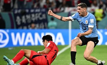 Federico Valverde en el partido entre Uruguay y Corea del Sur