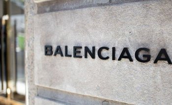 Balenciaga eliminó las imágenes y aseguró que está tomando medidas contra los responsables de la imágenes