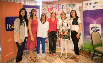 Lucia Cabanas, Ana Inés Maranges, Ana Lecueder, Andrea Bellolio, Elena Piriz y Enriqueta Portela