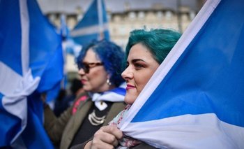 "La democracia escocesa no será negada", dijo su primera ministra Nicola Sturgeon