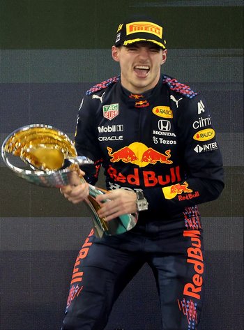 Max Verstappen celebra el título logrado en Fórmula Uno