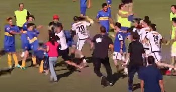  Los incidentes que se produjeron en Canelones en el partido entre Darling y Boquita por alcanzar la final de la Copa B de OFI