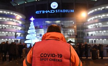 Controles de covid-19 en los estadios de la Premier League de Inglaterra