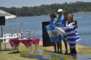 Argentina y Uruguay en el podio