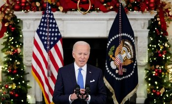 Joe Biden, habla sobre la variante omicron del coronavirus en el Comedor Estatal de la Casa Blanca