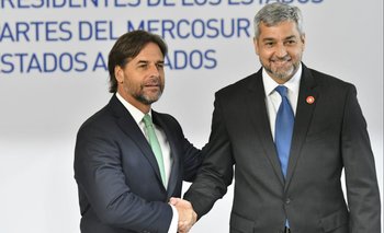 Luis Lacalle Pou y Mario Abdo Benítez en la cumbre del Mercosur de diciembre, realizada en Montevideo