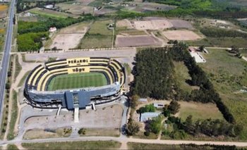 Las obras en las canchas de la Ciudad Deportiva de Peñarol detrás del Estadio Campeón del Siglo siguen avanzando