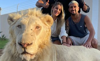 Giorgian De Arrascaeta y su pareja siguen en Dubái y estuvieron con un león blanco
