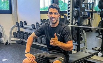 Luis Suárez volvió a Uruguay y retomó los entrenamientos
