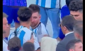 El frío saludo de Messi con el asador influencer Salt Bae
