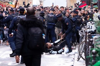 Los enfrentamientos entre kurdos y la policía francesa