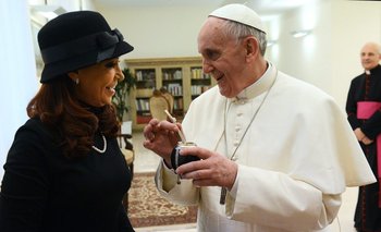 Cristina Fernández De Kirchner y el papa Francisco. (Archivo)