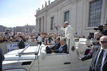 El papa Francisco, en una audiencia de los días miércoles.<br>