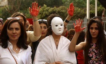 Foto de archivo.   Mujeres protestan contra la prostitución, la esclavitud sexual y la violencia contra las mujeres
