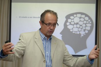 Hernando Hernández, director de Permont Group.