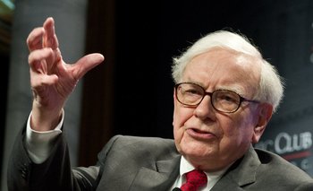 Warren Buffett, CEO de la firma de inversiones Berkshire Hathaway,