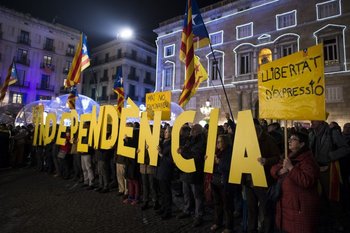Independentistas catalanes se manifiestan en Barcelona