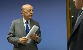 José Serra renunció por problemas de salud