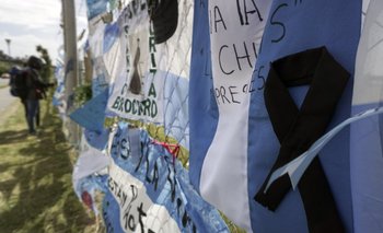 Mensajes de apoyo para los 44 tripulantes del submarino argentino desaparecido. 