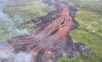 El volcán Kilauea en la Isla Grande de Hawái lleva semanas en erupción.