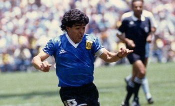 Maradona ante Inglaterra en 1986