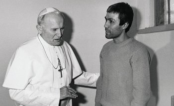 El papa Juan Pablo II eventualmente ofreció su perdón personal a Mehmet Ali Agca.