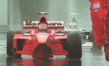 El monoplaza de Michael Schumacher destruido después del desastrozo Gran Premio de Bélgica de 1998.