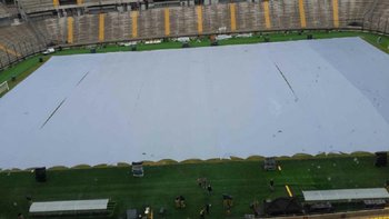 Así estaba la cancha del Estadio de Peñarol este domingo por la mañana 