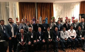 La primera reunión de la Liga Sudamericana de Clubes en Montevideo con todos los participantes